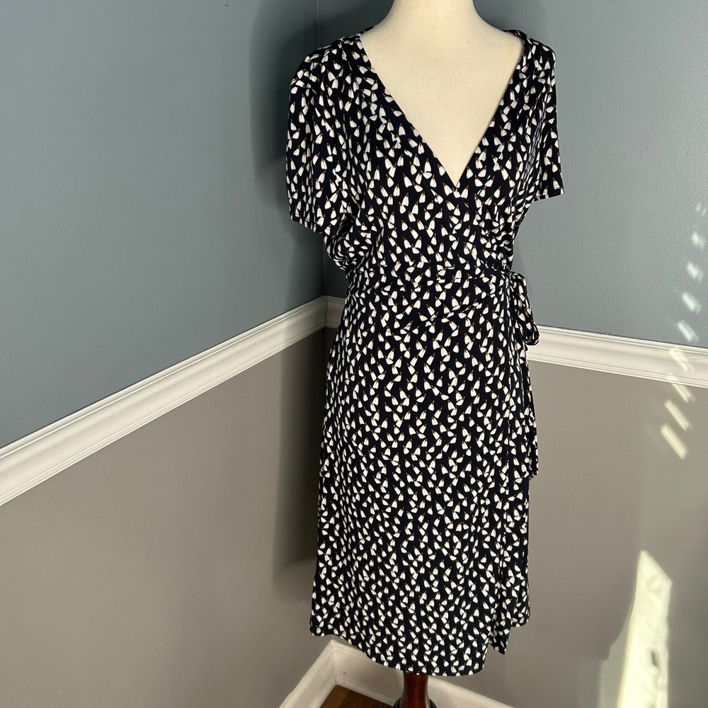 Mango Navy Blue Short Sleeve Wrap Dress abstract print summer beach dress Small‎